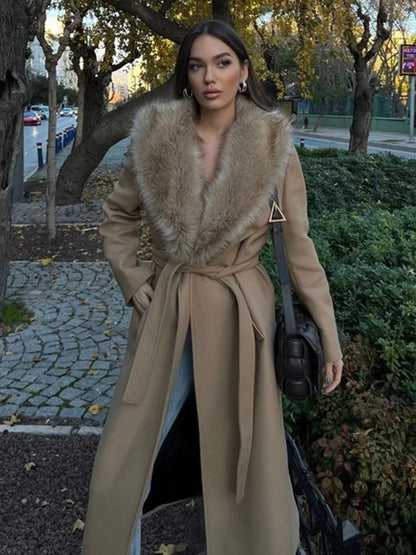 Lange Damenjacke mit Kunstpelz Kragen Elegant Schnitt