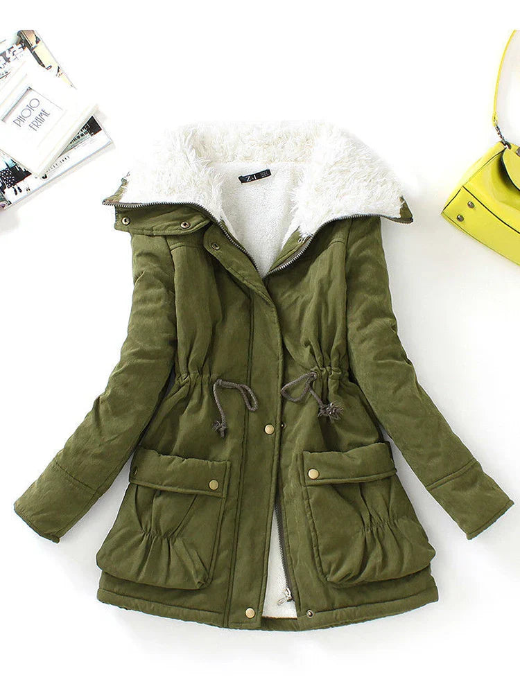 Warmes Winterkleid mit Kunstfellfutter und verstellbarer Passform