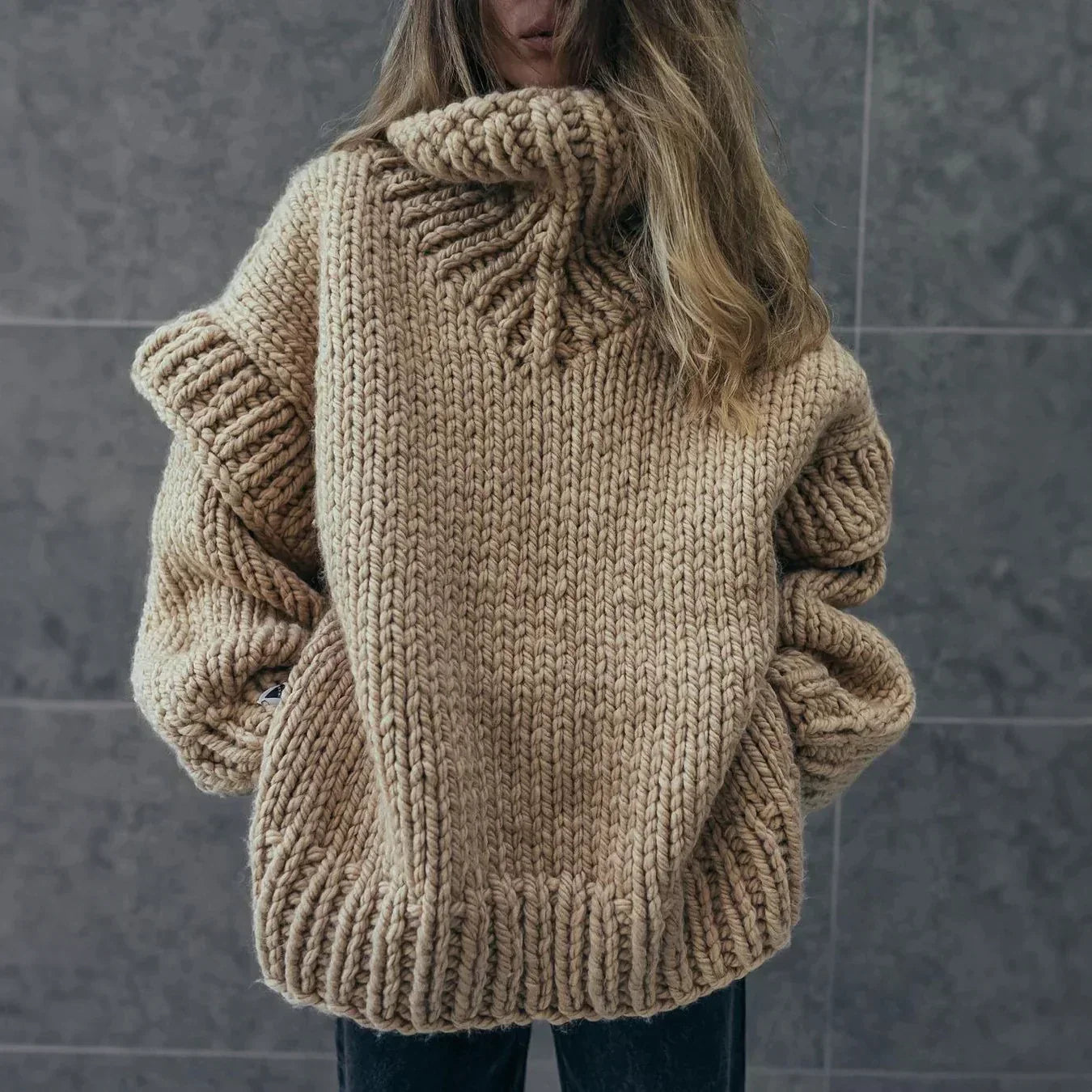 Klassisches Kleid Oversized Rollkragen