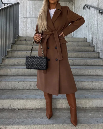 Eleganter Damen Wintermantel mit Gürtel