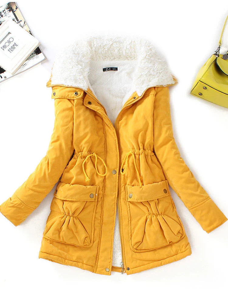 Warmes Winterkleid mit Kunstfellfutter und verstellbarer Passform