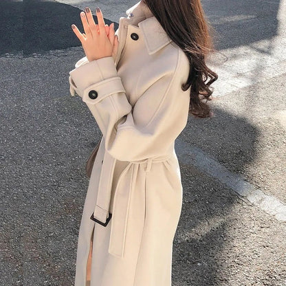 Stylischer Damen Trenchcoat Elegantes Design