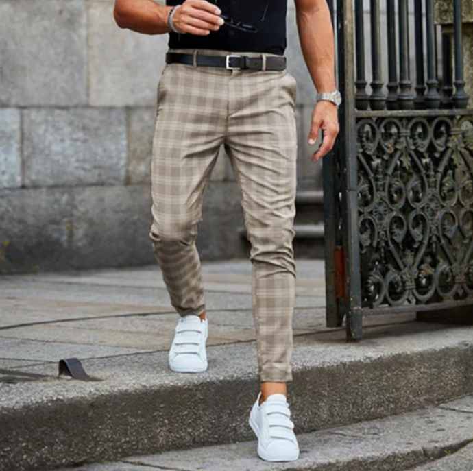 Stylische Herren-Chinos Modern Slimfit - IdealeKleiden