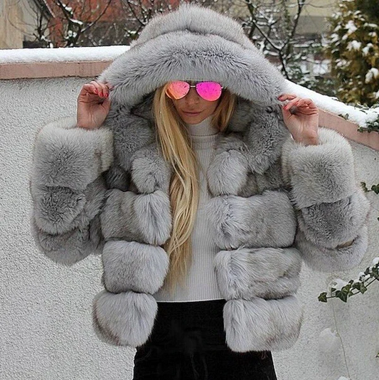 Stilvolle Damenjacke Kapuze Kunstfell Look - IdealeKleiden