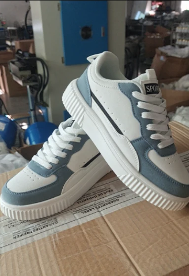 Elegante Sneaker Bequem Alltag