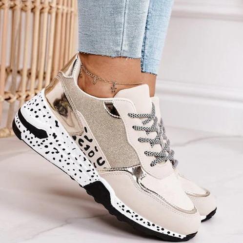 Moderne Damen Sneaker Chic Style - IdealeKleiden