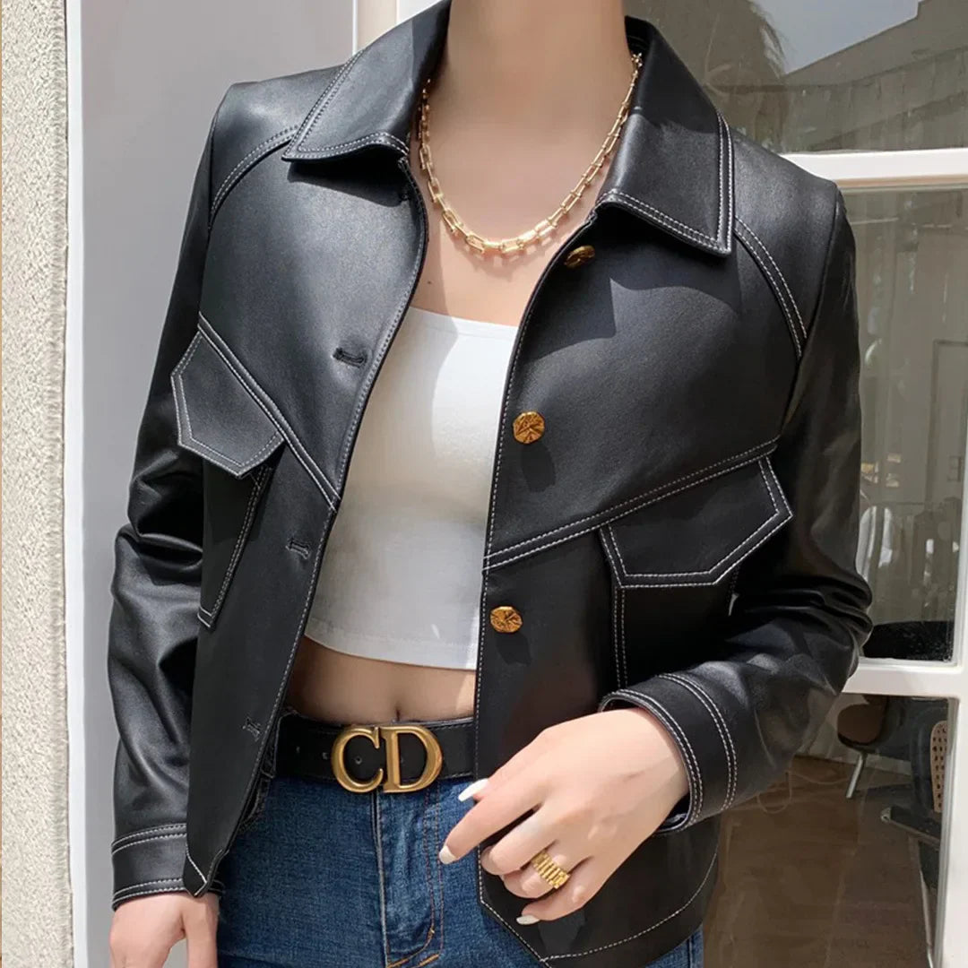 Modische Lederjacke Frauen