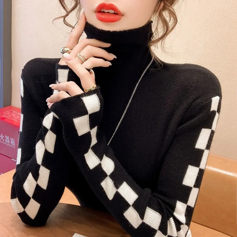 Stylischer Karo Pulli Rollkragen