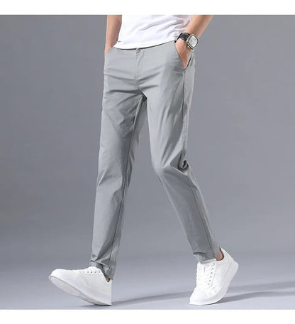 Schmale Herren-Hose Modern Slim Fit Chino