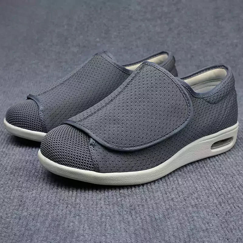 Bequeme Schuhe mit Klettverschluss für Senioren