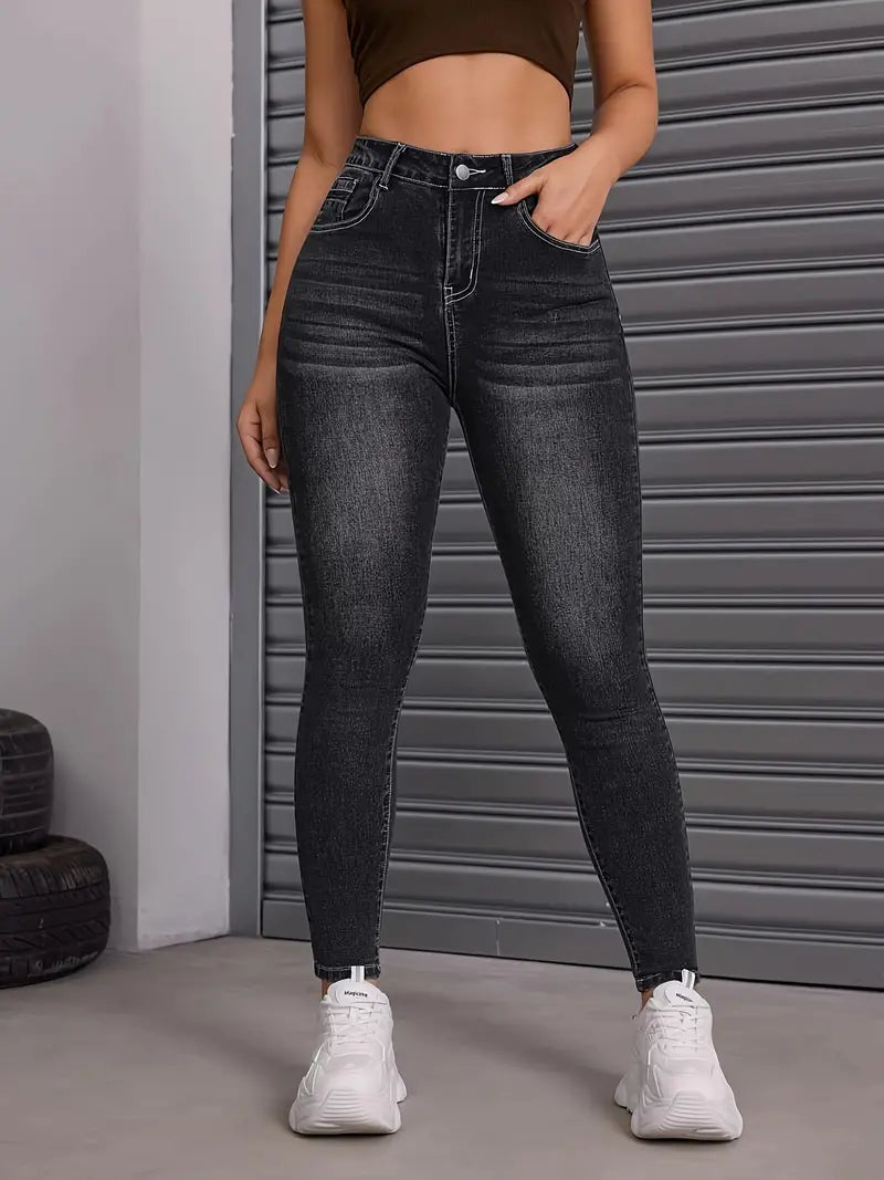 Lässige Röhrenjeans Frühling Trendy