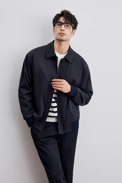 Stylische Herrenjacke Bomber Modern Alltag