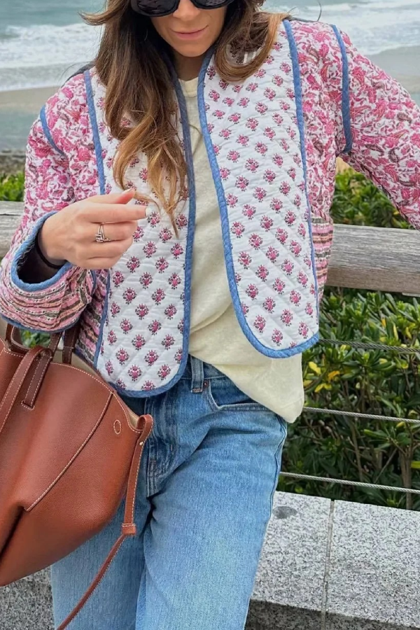 Praktische Steppjacke Damen mit passender Bluse