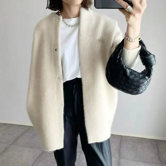 Elegante Damenstrickjacke Beige - IdealeKleiden