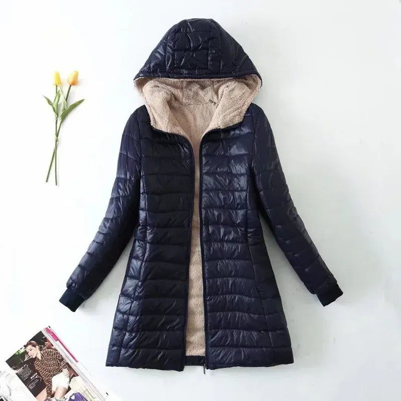 Warme Steppjacke mit Kapuze und Fleece-Futter - IdealeKleiden