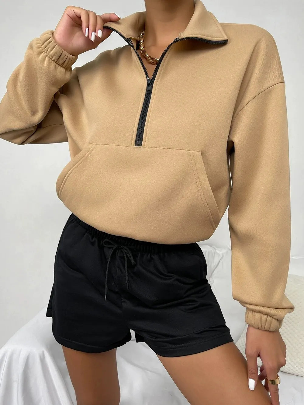 Bequeme Fleecejacke mit Kängurotasche - IdealeKleiden