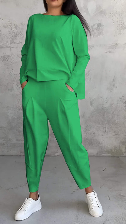 Weite Lounge-Set: Übergröße Top und Hose aus Weichem Strick