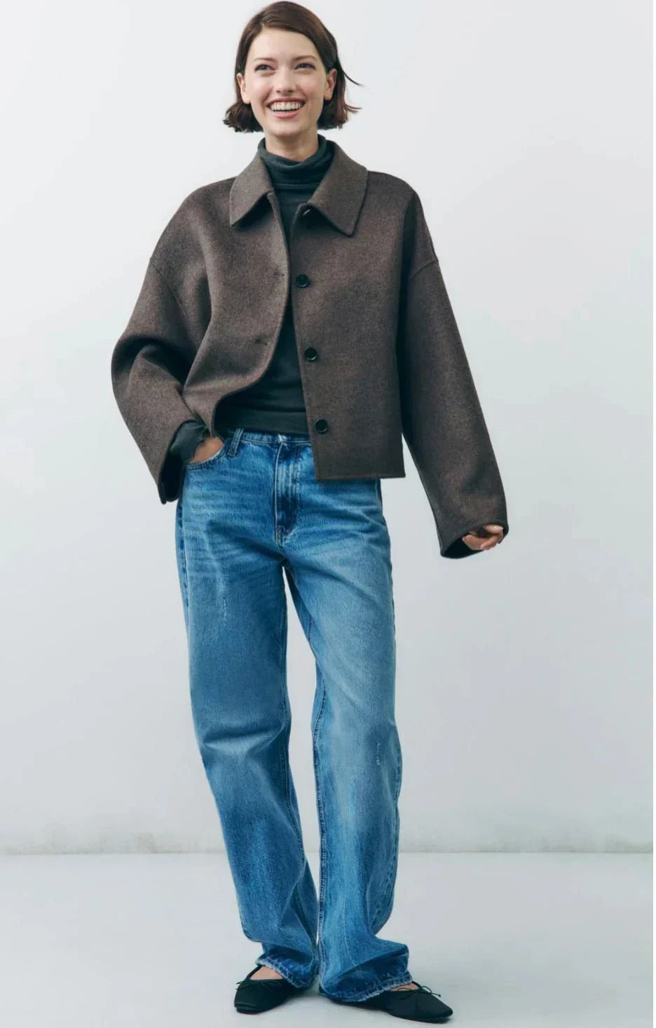 Kurze Wolljacke Damen Modern - IdealeKleiden