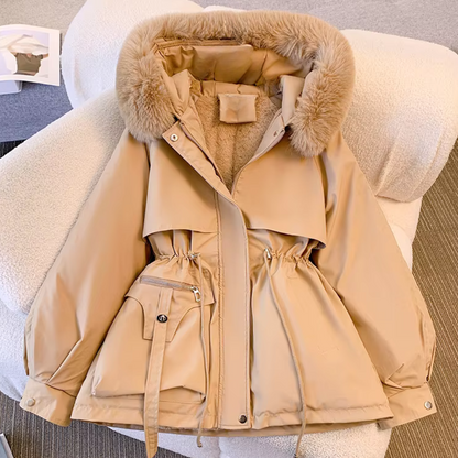 Stilvolle Damenwinterjacke Modern