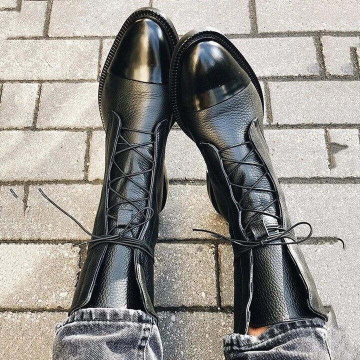 Stilvolle Damenstiefel mit hohem Absatz - IdealeKleiden