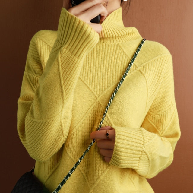 Stylischer Rollkragenpullover Geometrisches Design